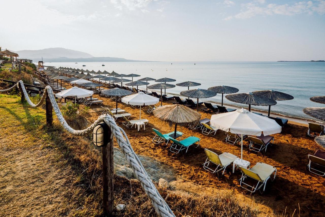 Captain Nemo Xi Beach